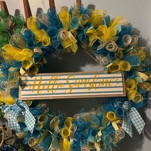 Colorful Mesh Wreath with 'Hello Sunshine' Sign